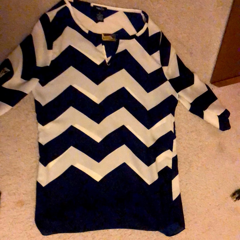 Cute work blouse!